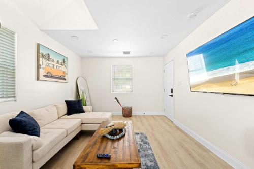 Recently Remodeled Mins from beach+Putting Green in Boynton Beach, USA