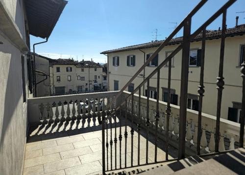 Exterior view, Santo Stefano - Vista su Castello Medievale in Rifredi