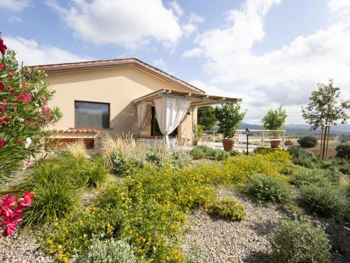 Holiday Home Poggio Piero 1 by Interhome in 羅卡斯特拉達