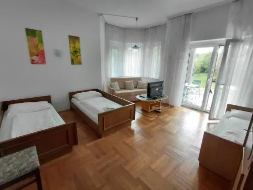 Ferienwohnung Schwartz in Neusiedl am Steinfelde, Österreich