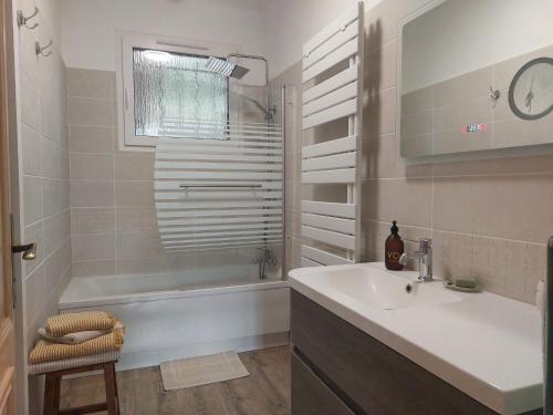 Holiday Home Les Pierres Fleuries by Interhome in Draguignan