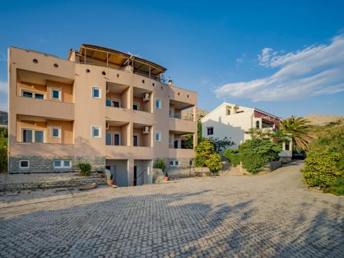 Apartment Melandura-3 by Interhome in Dinjiska