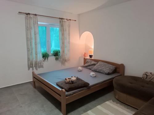 . Lena Apartman