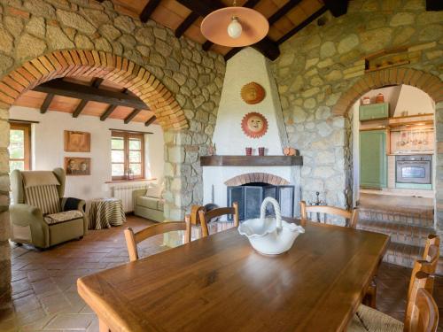 Holiday Home Sottopoggetto by Interhome in 羅卡斯特拉達