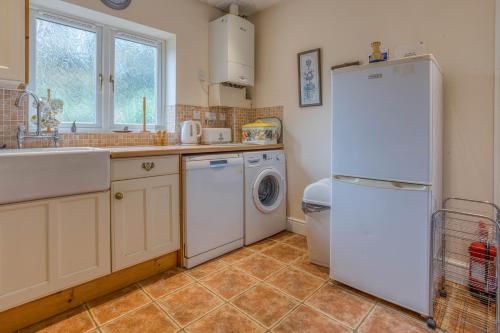 Konyha, Foxgloves -Cosy Retreat in the Heart of Hunstanton, Crabpot Cottages in Hunstanton