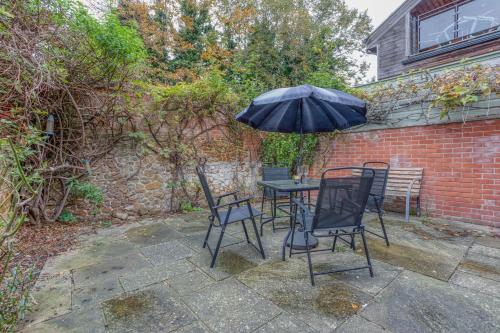 Kert, Foxgloves -Cosy Retreat in the Heart of Hunstanton, Crabpot Cottages in Hunstanton