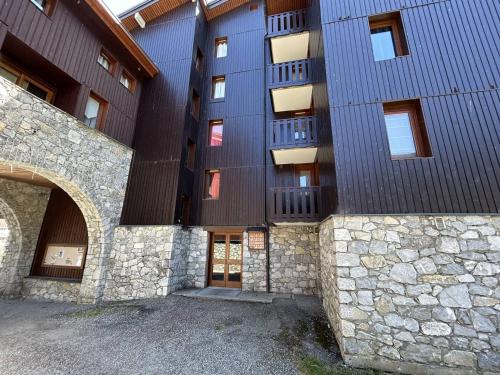 Charmant Duplex Méribel, 4 Chambres, Pieds des Pistes - FR-1-355-3 (Charmant Duplex Meribel, 4 Chambres, Pieds des Pistes - FR-1-355-3) in เมอริเบล มอตตาเรต