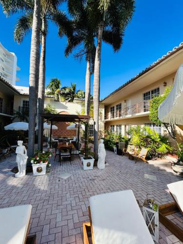 La Casa Hotel