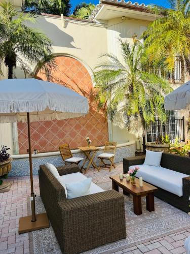 La Casa Hotel