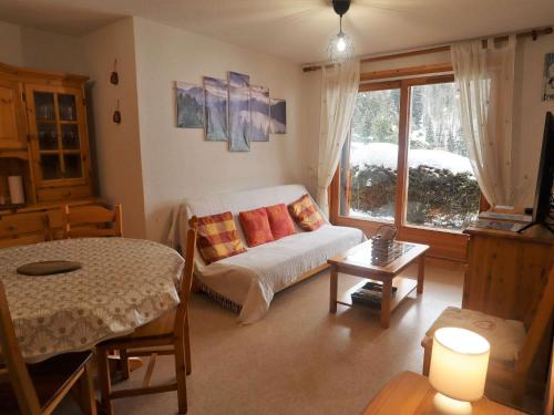 Appartement lumineux 2 chambres, parking, terrasse, proche commerces et pistes à Arêches-Beaufort