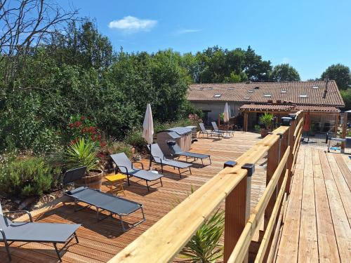 Bazén, Barn Gite at La Vieille Grange, with pool in the Dordogne 3 Star in Festalemps
