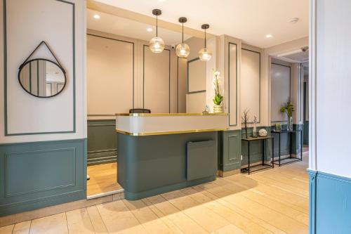 Best Western Montcalm Room Type - Superior King Room
