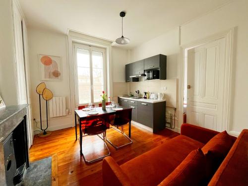 Suite Celestine - Appartement 4 & 8 personnes - Check in h24 & wifi 4
