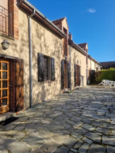 Grande Maison à la Campagne (Grande Maison a la Campagne) in La Saulsotte