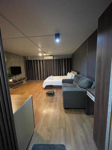 ห้องพักรายวันเมืองทองธานีตึกc5 (คุณแอ๊ด)