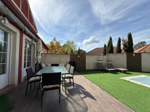 Acogedor chalet con jardín ideal para desconectar gîte à louer Ávila