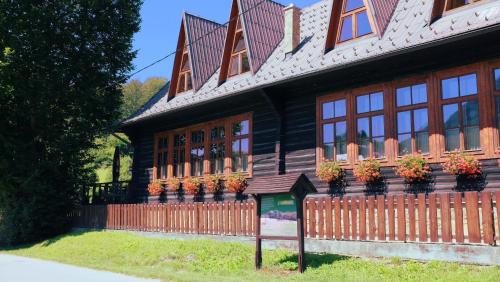 B&B Považská Bystrica - Penzión Manín - Bed and Breakfast Považská Bystrica