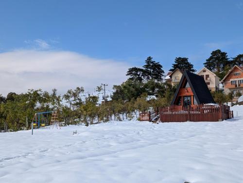 A Pine vikendica u srcu Zapadne Srbije in Nova Varoš