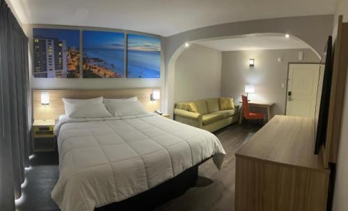Days Inn & Suites by Wyndham Tampa/Fairground/Casino Area in Temple Terrace