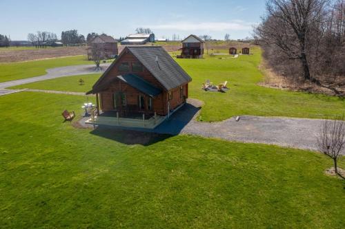 Rustic Cabin- Wineries and Breweries-Finger Lakes in Geneva (NY)