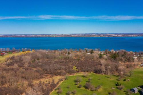 Rustic Cabin- Wineries and Breweries-Finger Lakes - image 12