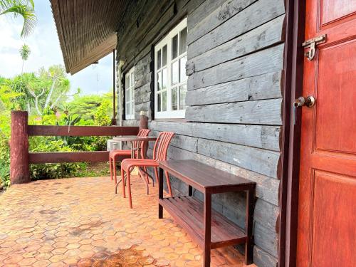 카오야이 ไร่เทียนอุดม โฮมสเตย์ เขาใหญ่ 호텔 수영장