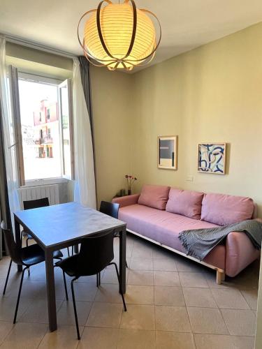 The Italian Job - The apartment - image 2