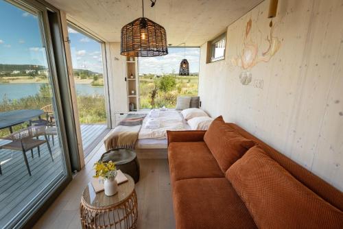 Glamping Jezeroooo in Praha-Lipence