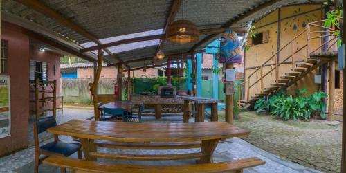 Cambuca Surf Skate in Praia do Puruba