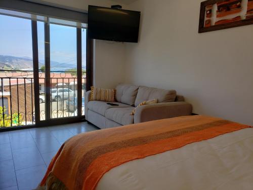1 double bed, 1 sofa bed
