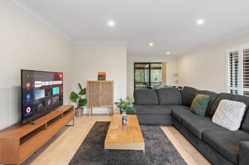 Tranquil 4BR Home Near Parks Shops and Nature Trails — other in 22 Dunamis Court, Cornubia Park Australia, 4130