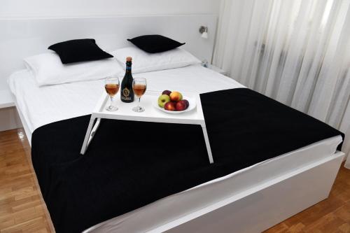Apartment Check In Zagreb Maksimir-free parking - image 5