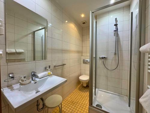 Fürdőszoba, Hotel Romaus in Villingen-Schwenningen