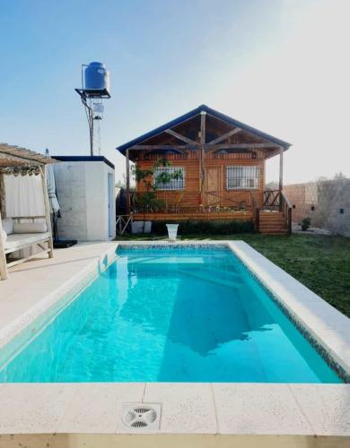 Cabaña con quincho y pileta