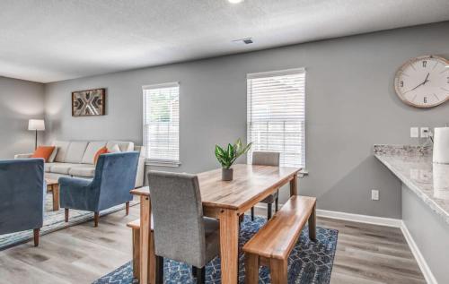 Minutes to the Memphis Zoo! The Berclair Cottage in สปริงฟิลด์ (เทนเนสซี)