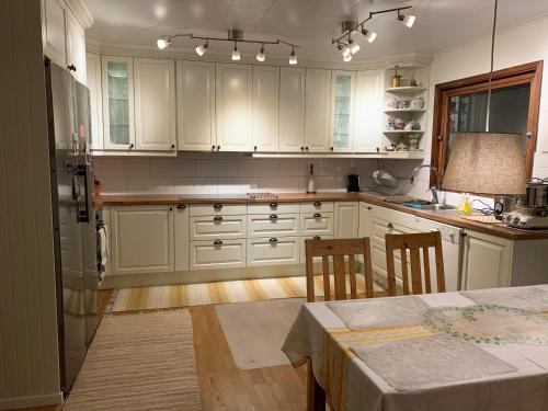 Cocina, Lakeview Villa in Ludvika