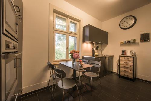 Max Aviation Villa & Apartments - image 5