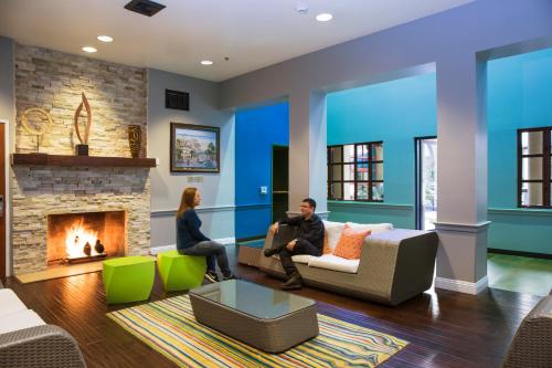 HI Los Angeles - Santa Monica Hostel - image 7