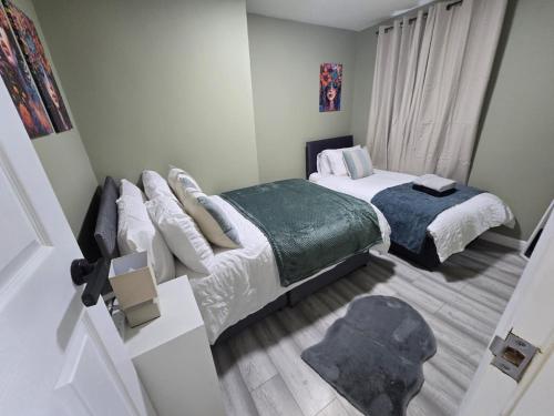 Room 2 Shared house 5 min from Sefton Park near Sugar Cupcakes