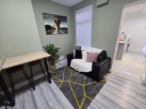 Room 2 Shared house 5 min from Sefton Park in Edge Hill