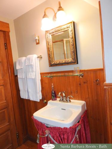 Champaign Garden Inn