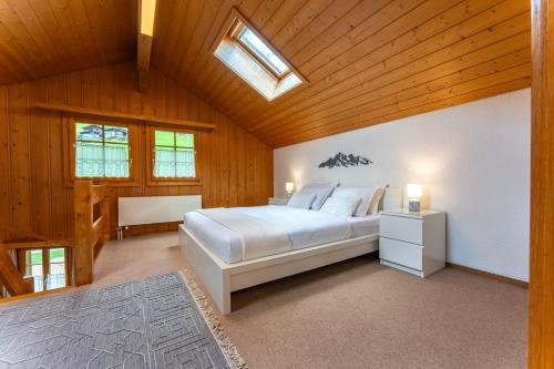 Chalet 3 - Quiet and unique near Interlaken, Beatenberg (photo 3)