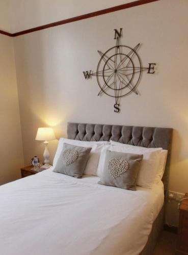 The Bridge inn in Стоун