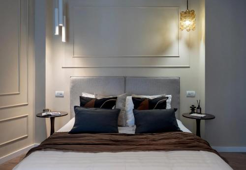 Parisian-Inspired 2BR Apartment on Calea Victoriei - High Ceilings Stylish Design & Central Location - image 4