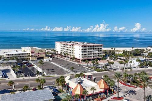 Awesome Beach Gulf Views - Madeira Norte #111 detail