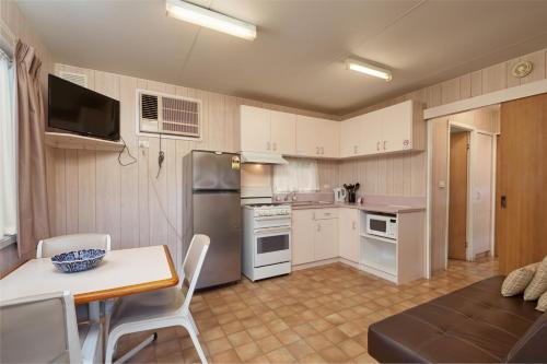 Gundagai Cabins & Tourist Park Ideally located in the prime touristic area of Gundagai, Gundagai Cabins & Tourist Park promises a relaxing and wonderful visit. The property features a wide range of facilities to make your stay a pl