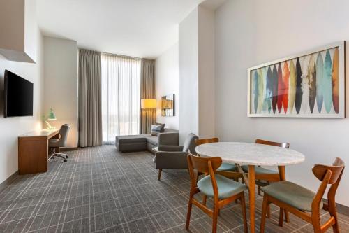 Cambria Hotel Los Angeles LAX Airport - image 7