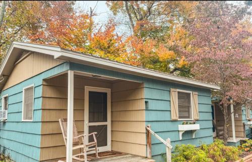 Cozy Creek Cottages - image 14