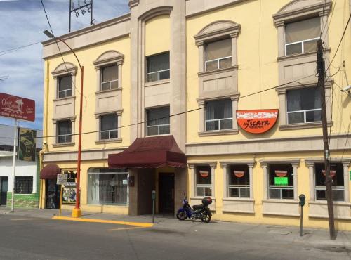 Hotel oasis suites in Delicias