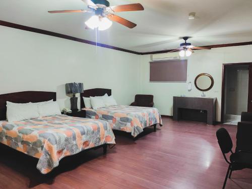 Hotel oasis suites in Delicias